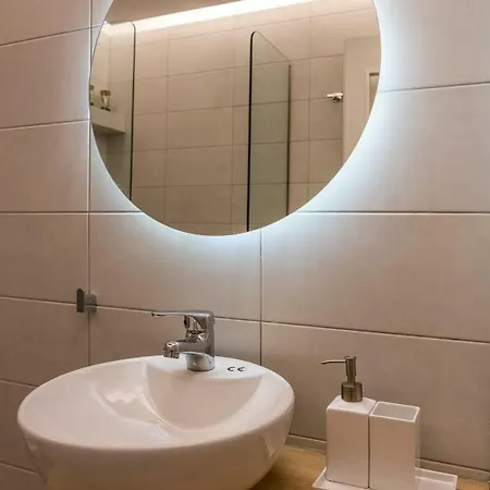 Xyz Apartment *